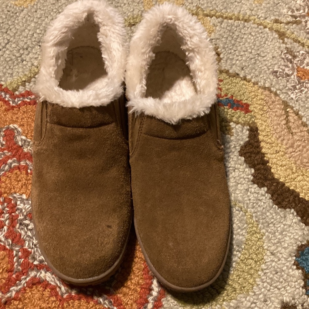 Minnetonka lined comfort shoes - Picture 2 of 12